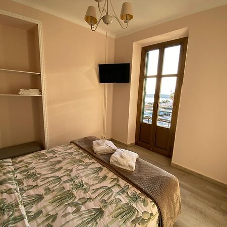 L'Eternita' E' Il Mare Mischiato Col Sole Rimbaud Apartment Ventimiglia Exterior photo
